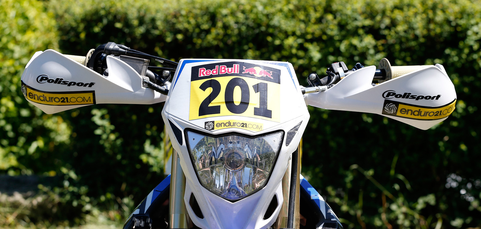 polisport-sharp-handguard_yamaha-wr250f_7m_6239_1600