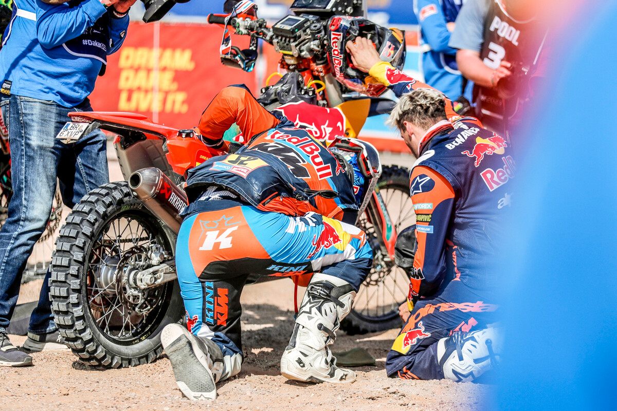Diario Dakar 2023: ¿Etapa maratón? Tienes 30 minutos para trabajar en la moto, ¿Qué tienes que hacer?