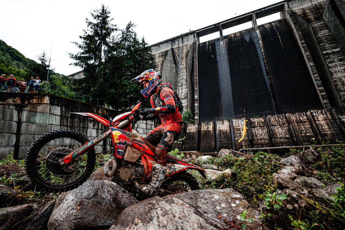Red Bull Romaniacs Results: Storms causes day one havoc – Mani Lettenbichler takes charge