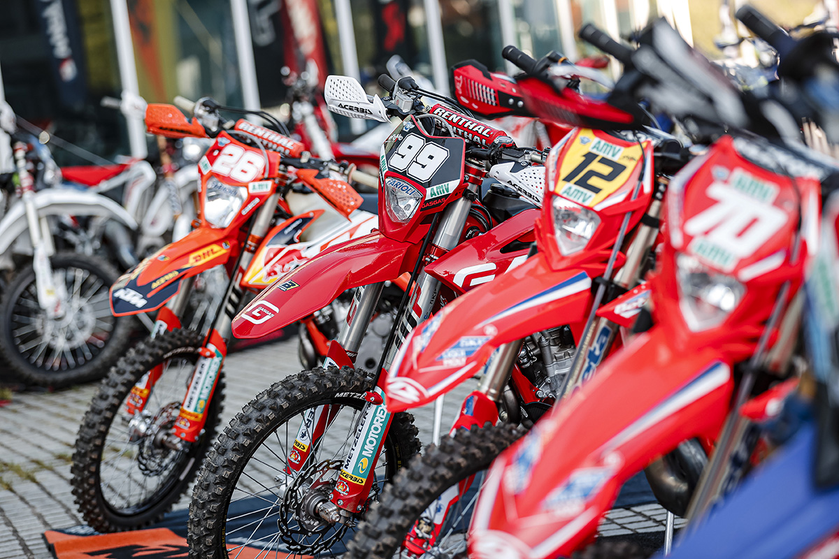 2023 EnduroGP World Championship entry list – Runners and riders for Italian GP, Rnd1 (plus Billy Bolt...)