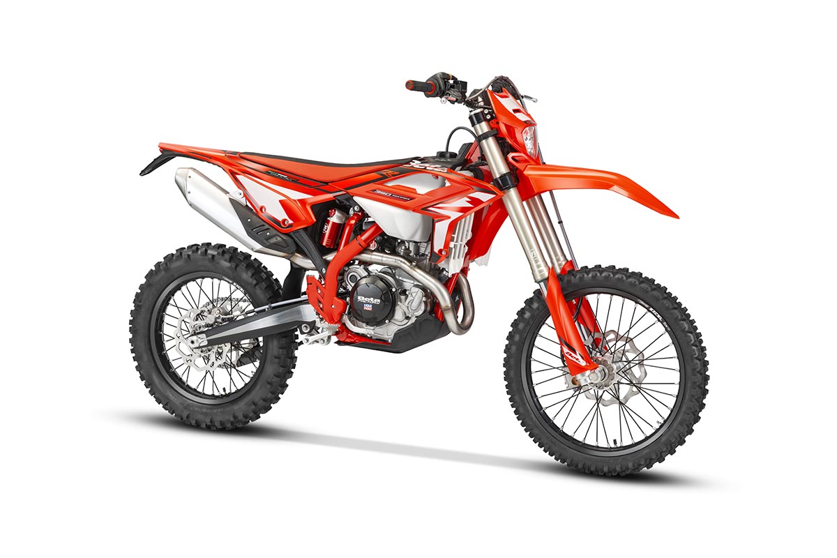 First Look: 2024 Beta RR enduro range – small updates developed by GP riders