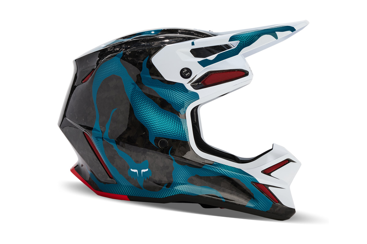 First look: New FOX V3 RS off-road helmet – going big on the tech features 