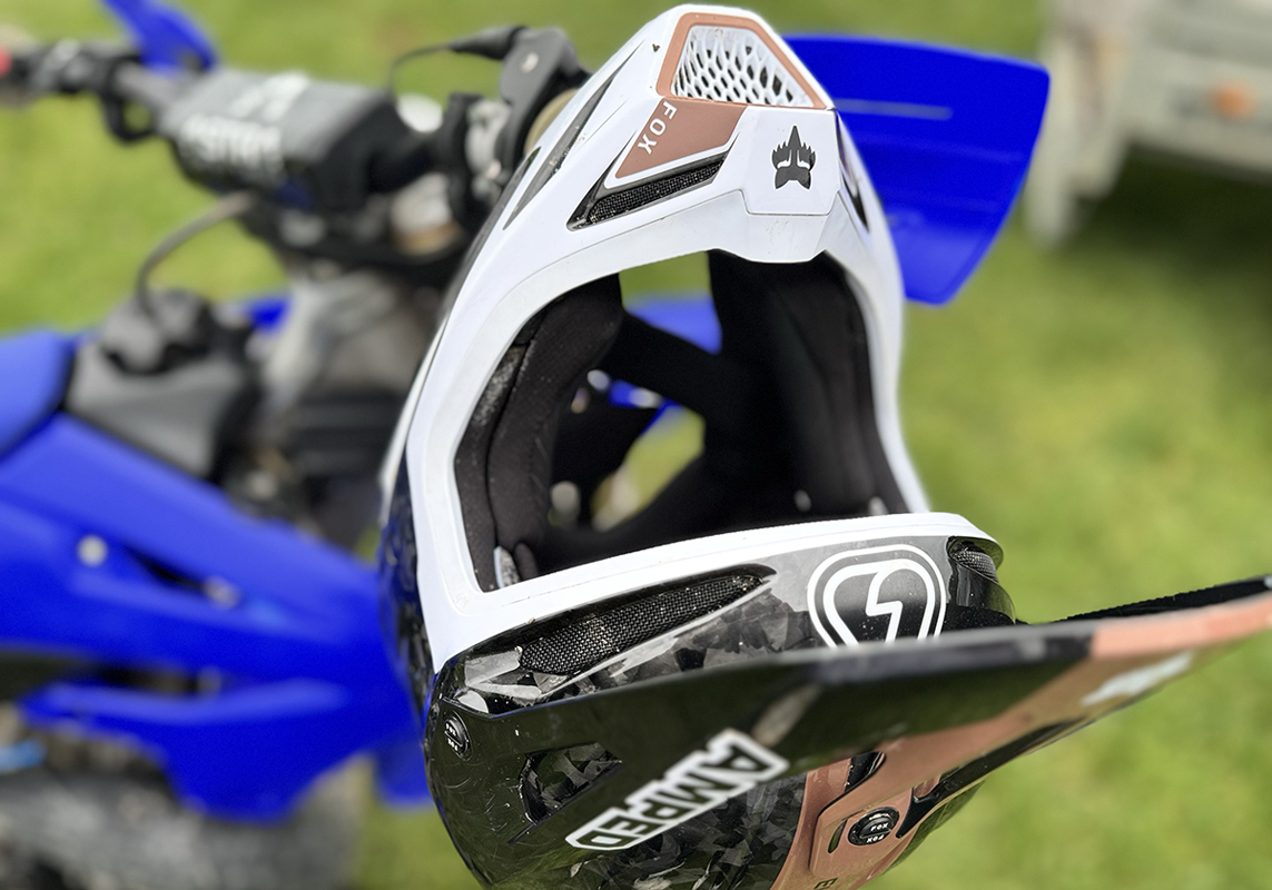 fox_v3_rs_helmet_tested_enduro21_img_1441-copy