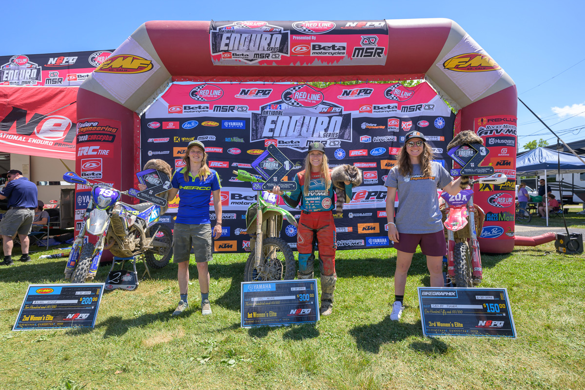 womens-elite-podium