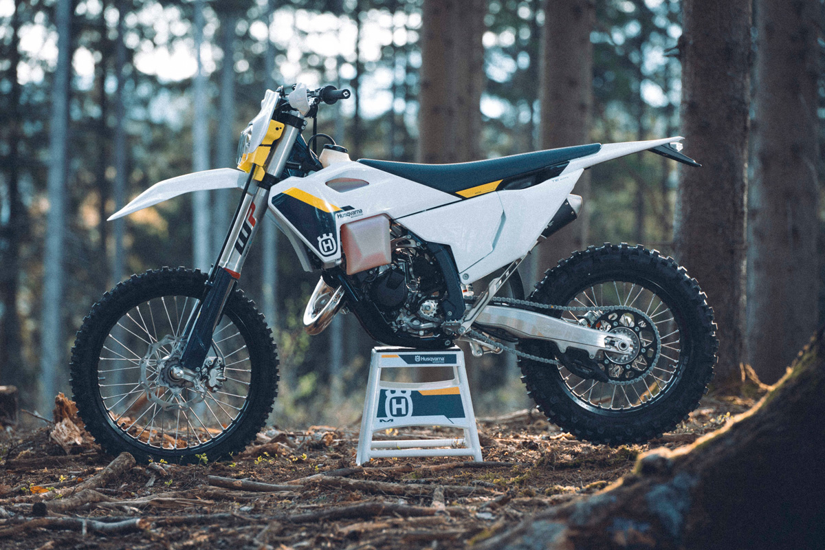 First Look: 2025 Husqvarna Enduro Models – TE 125 is back, and so are the Brembos