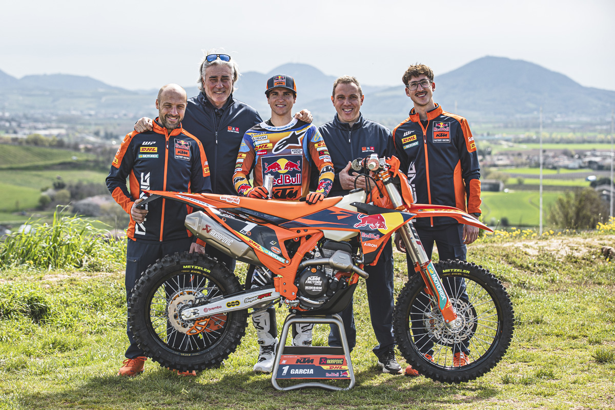 676484_02_josep-garcia_red-bull-ktm-factory-racing_ktm-250-exc-_p52301
