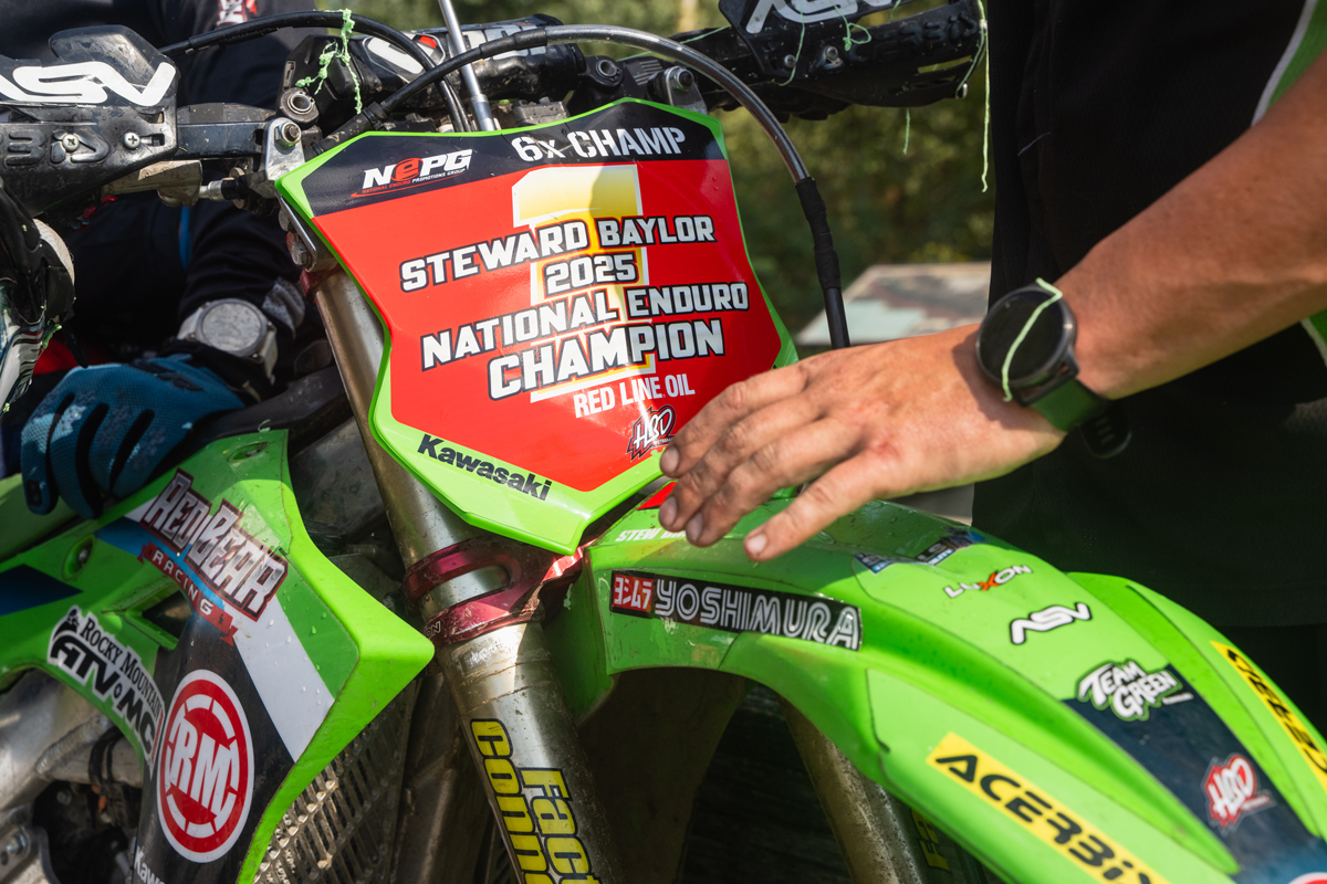 steward-baylor-champion-plate