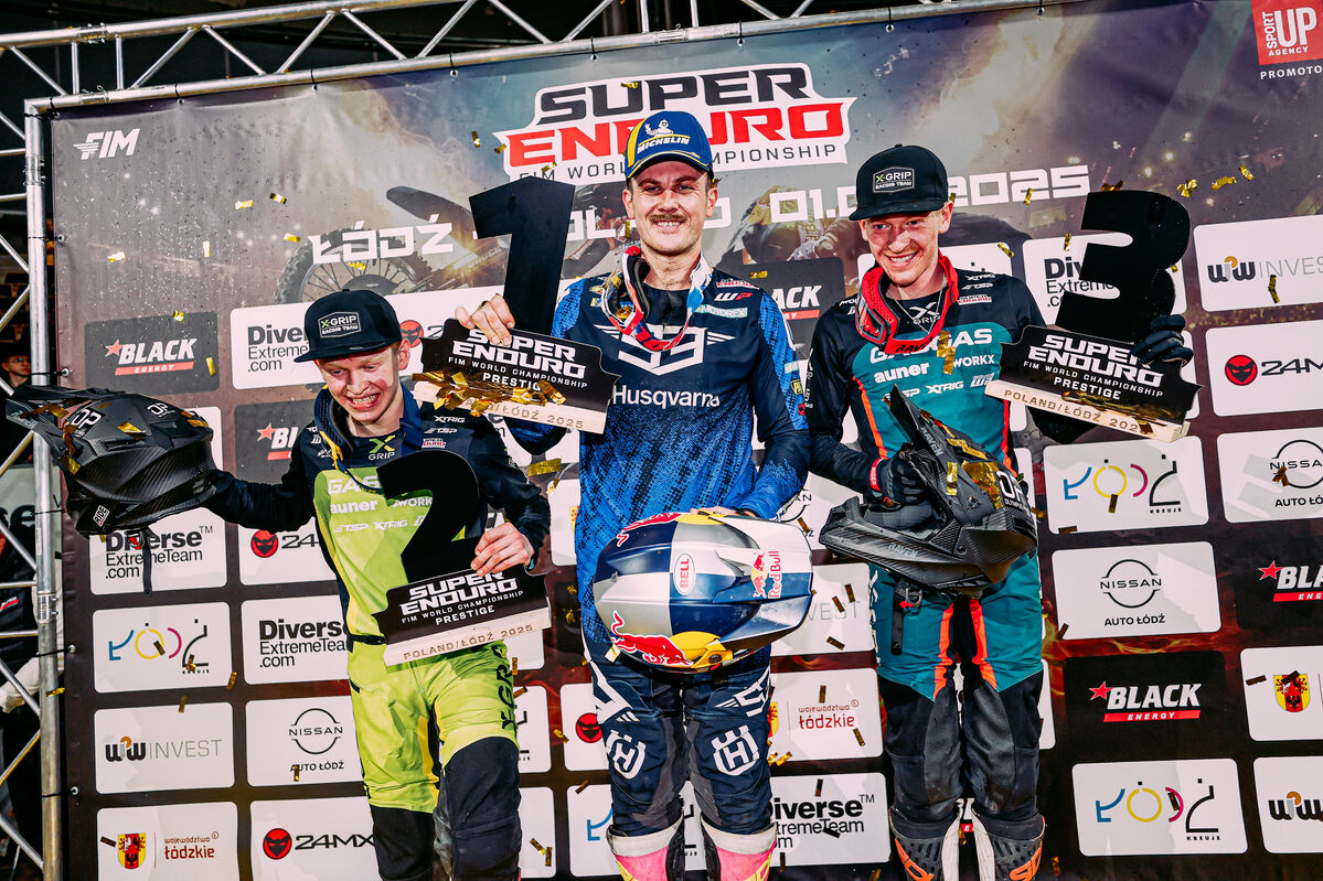 Resultados SuperEnduro 2025: Los hermanos Brightmore acompañan a Billy Bolt en el podio en la Ronda 4  