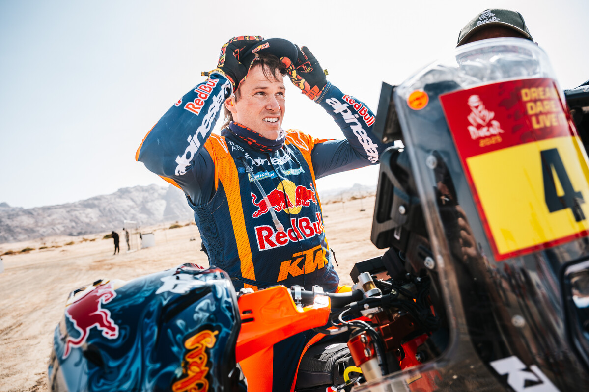 Dakar Rally 2025 results: Elbows out for Sanders to lead Brabec on stage 1