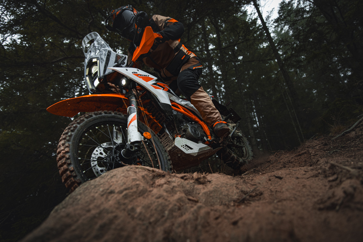 my25-ktm-390-adventure-r5