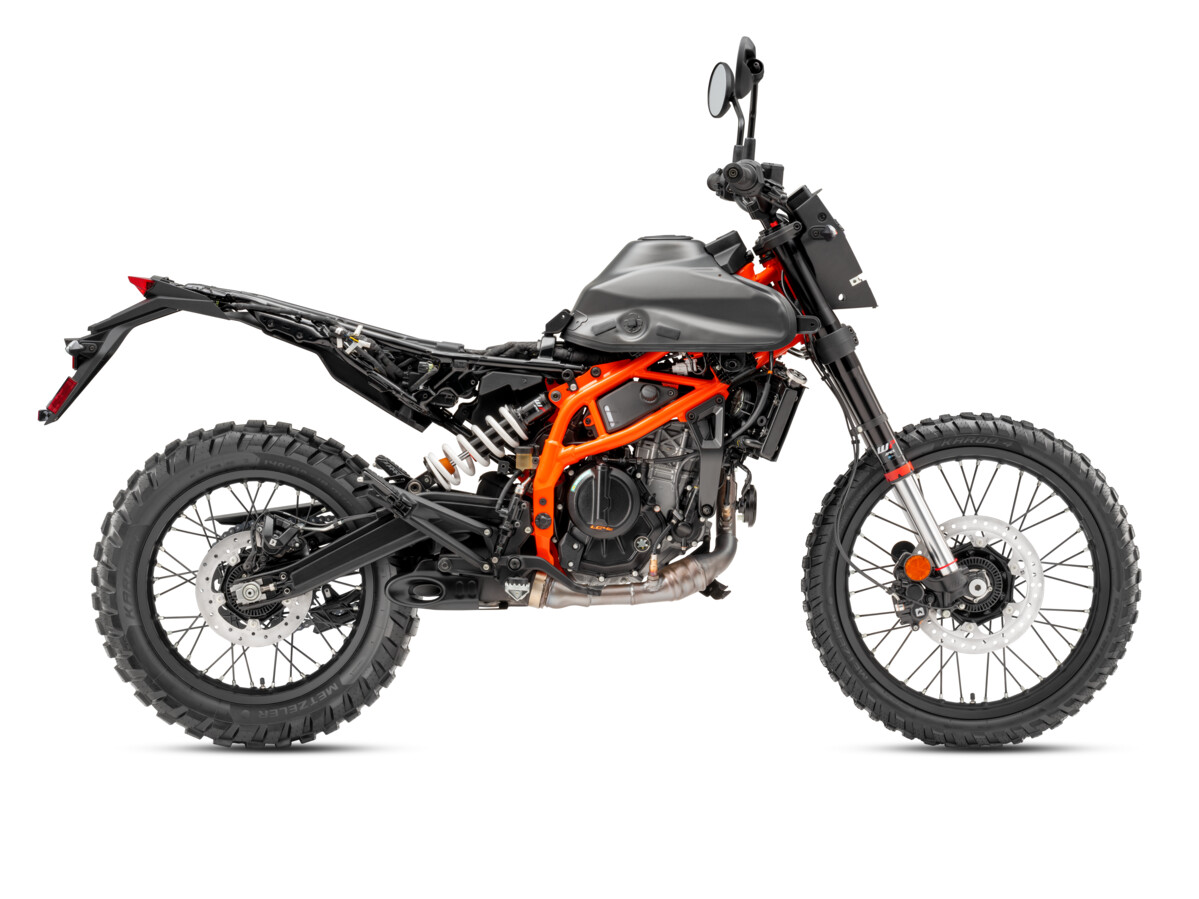 661404_my25_ktm-390-enduro-r_studio_us-spec_stripped-90-right_m_p87447