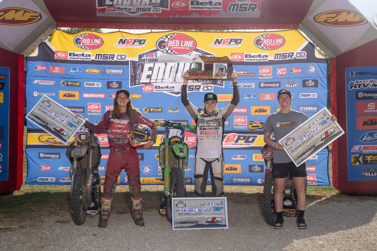 womens-elite-podium