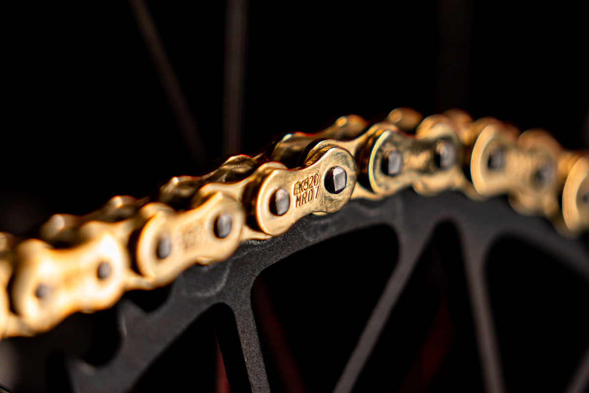 Primera Impresión: Cadenas off-road EK Chain MRD7 y SRX2