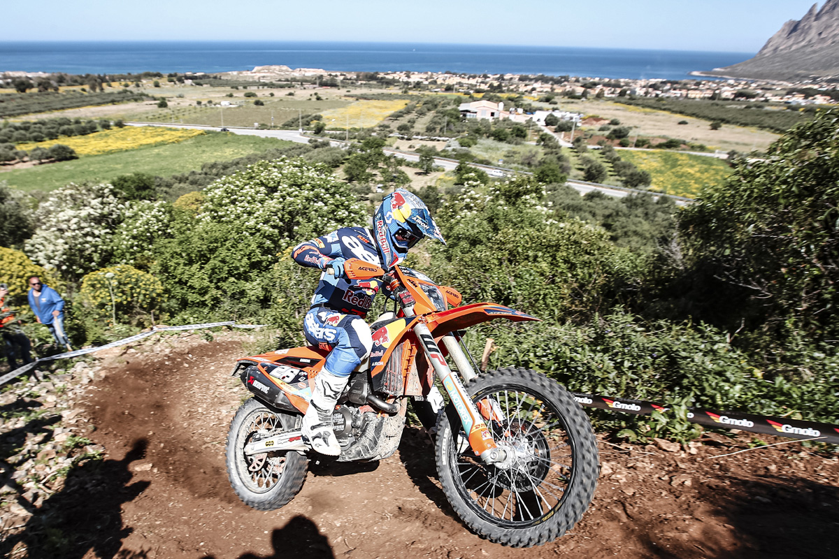 2026 EnduroGP of Italy Results: Garcia Holds off Holcombe for Day 1 Win in Custonaci