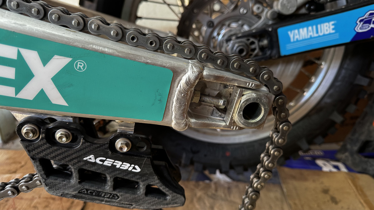 wr250f_axle_blockimg_3925