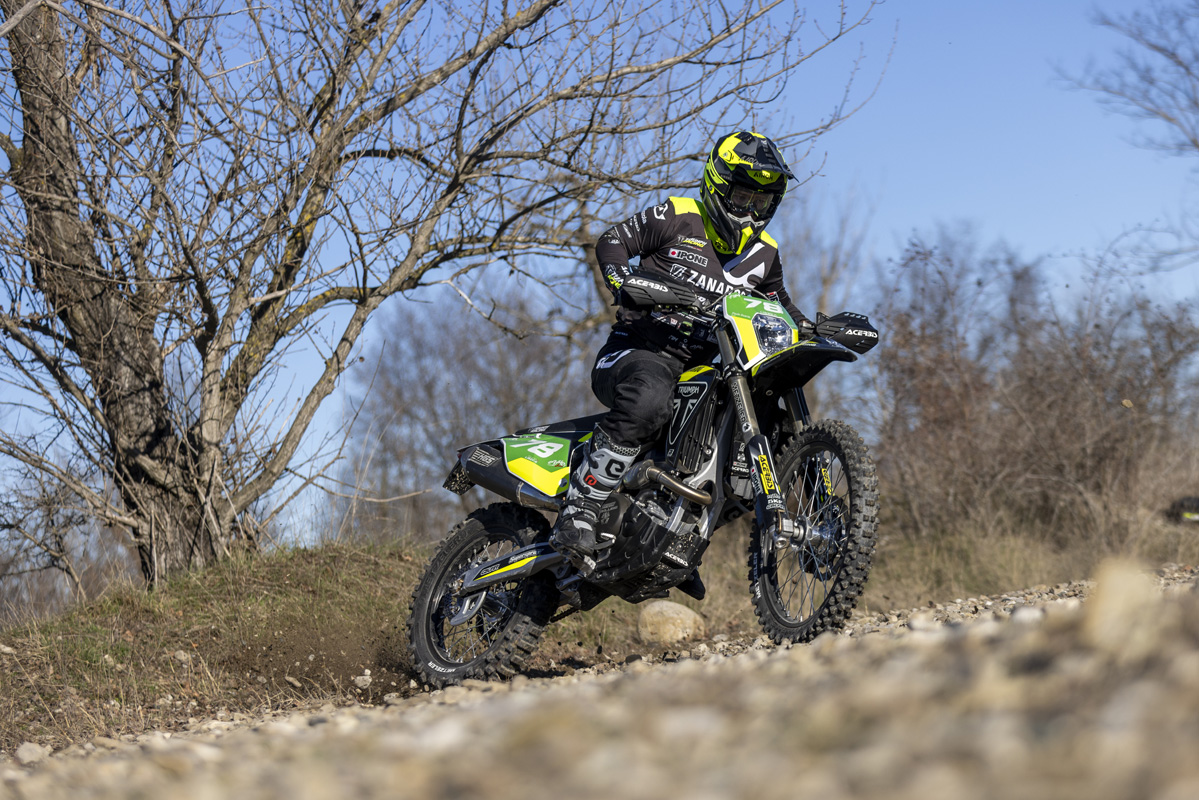 triumph-motorcycles-italia-racing-action-1