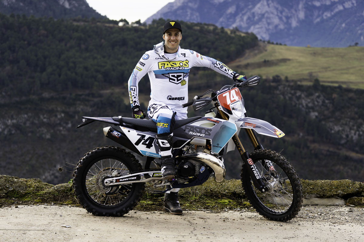 Mario Román lanza el MR74 Racing Team para el Mundial de Hard Enduro 2026