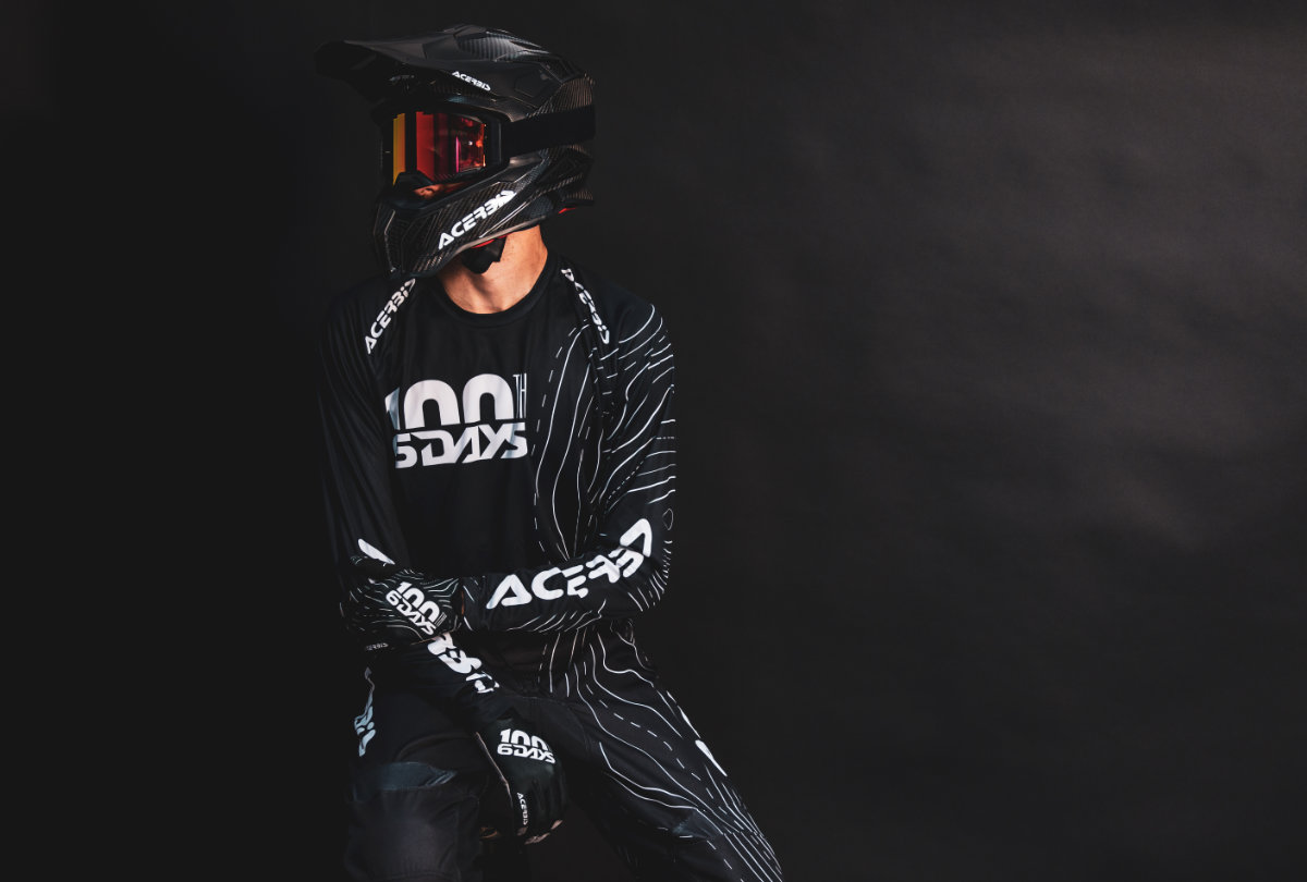 Acerbis presenta la equipación oficial del centenario de los ISDE 2026
