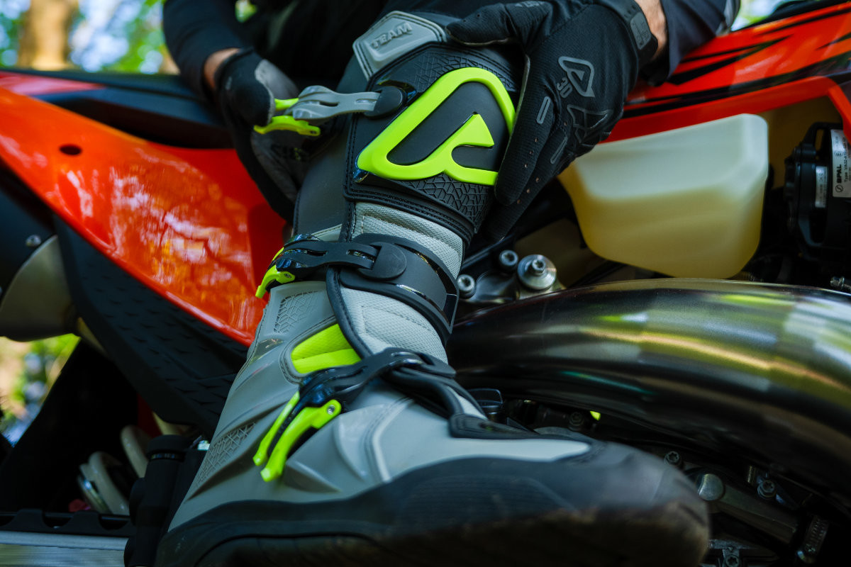 acerbis_x-team2_0_action_2